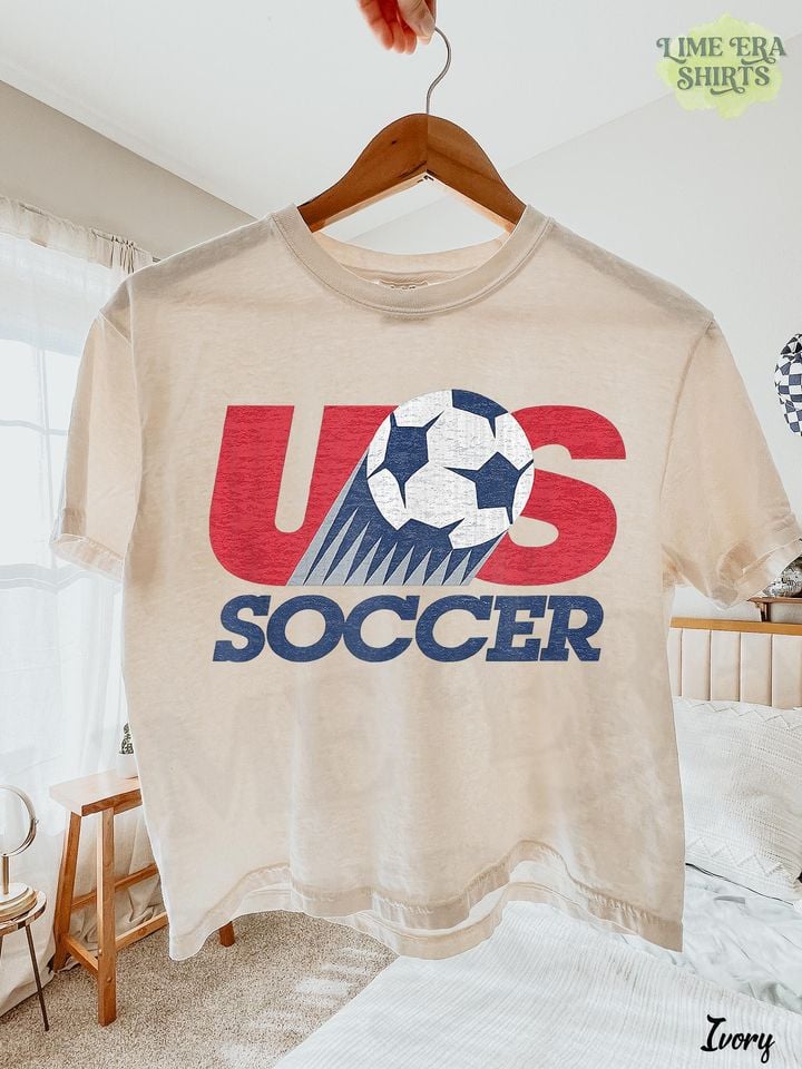 Retro USA Soccer Boxy Tee,USA Soccer 2026 Vintage Tee, USMNT Fan Gift Tee, United States Football Graphic Shirt, Game Day Top