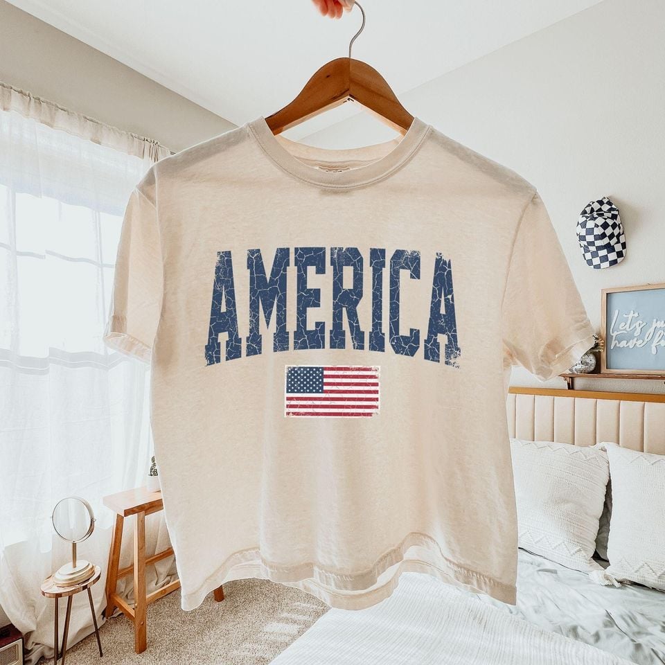 Retro America Flag Boxy Tee, Distressed Patriotic Shirt, Vintage USA Graphic Top, Fourth Of July Shirt, American Pride Tshirt