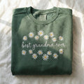 Best Grandma Ever Embroidered Sweatshirt, Daisy Floral Grandma Crewneck, Mother’s Day Birthday Gift for Grandma