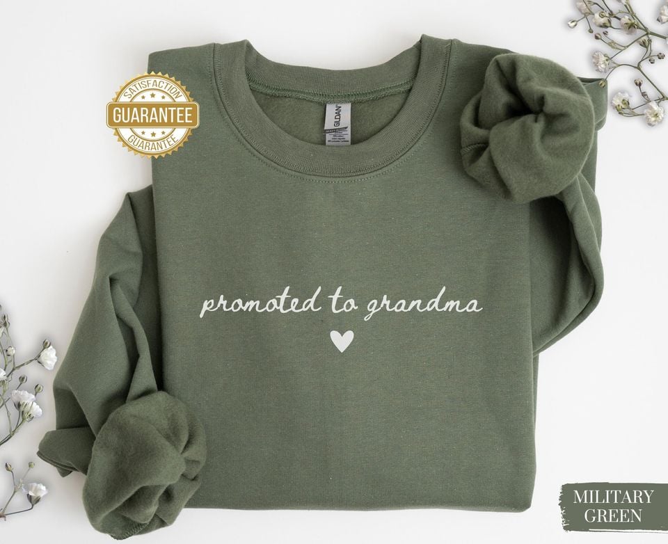 Grandma Sweatshirt First Time Grandma Gifts Pregnancy Birth Announcement Grandma Sweater Gigi Sweatshirt New Grandma Gift for Grandmother