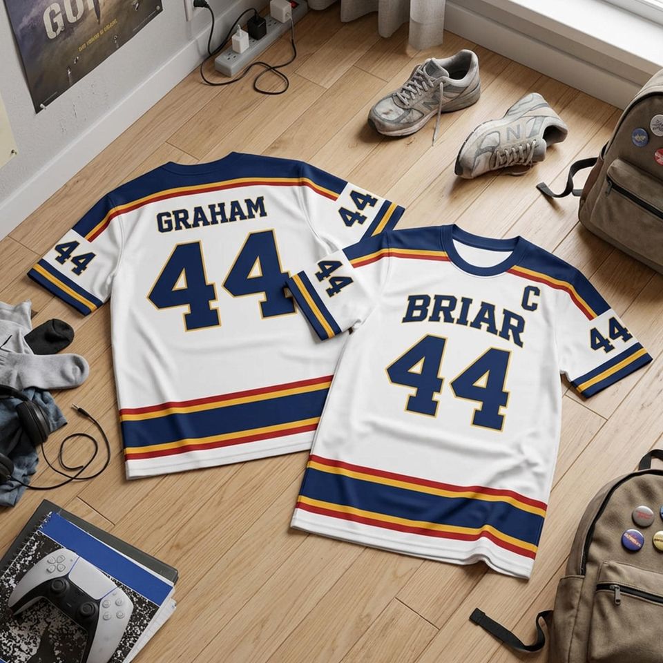 2026 Off Campus Briar Jersey | Unisex Garret Dean Logan Tucker T-shirt | Book Lovers Gift | Fan Merch