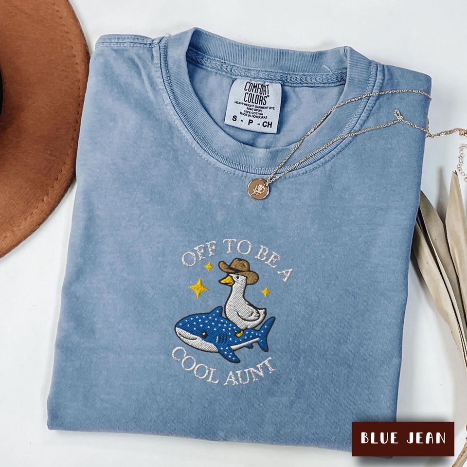 Embroidered Auntie Goose Shirt, Whale Shark Aunt Comfort Colors T-shirt, Gift for Aunt, Pregnancy Announcement for Sister, Future Aunt Tee