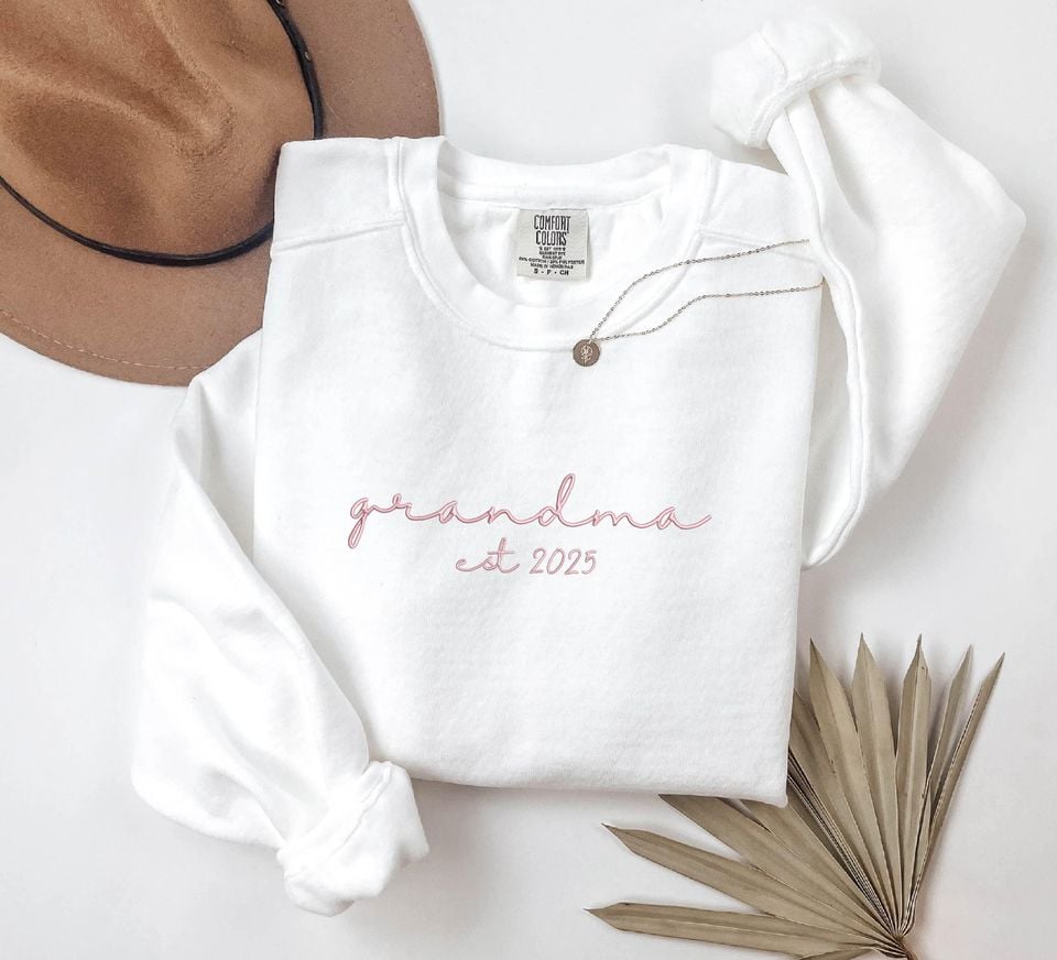 Embroidered Grandma Est Sweatshirt - Personalized Mother's Day Gift