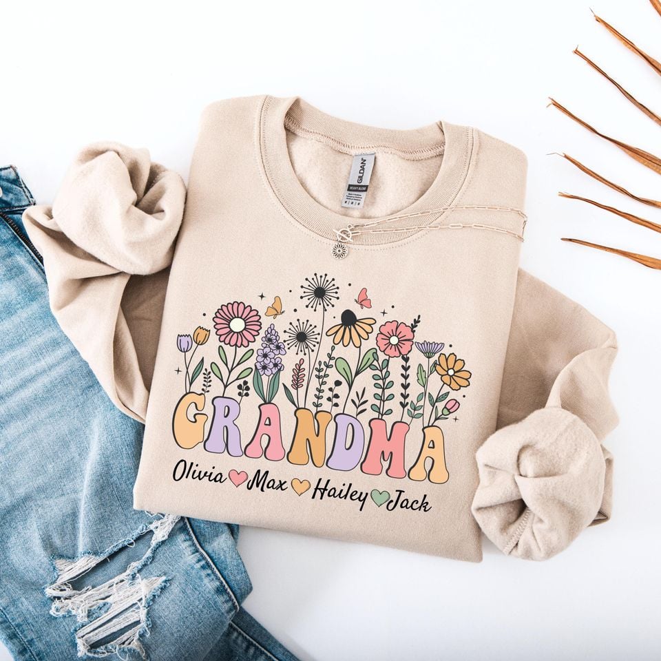 Personalized Wildflower Grandma Sweatshirt, Custom Floral Mama Sweatshirt, Nana, Gigi, Grandma Floral Shirt, Mother's Day Gifts for Grandma