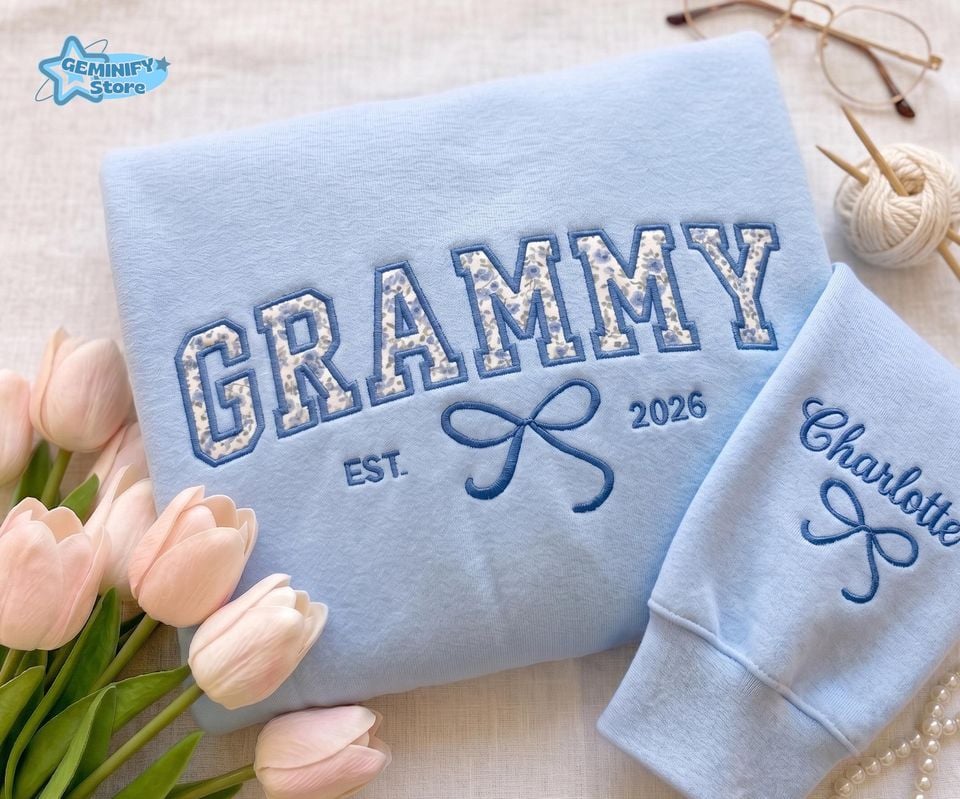 Embroidered Personalized Grammy Sweatshirt, New Grammy Shirt, Floral Grammy To Be Gift, Mother's Day Gift, Gift For Grandma, Gift From Kids