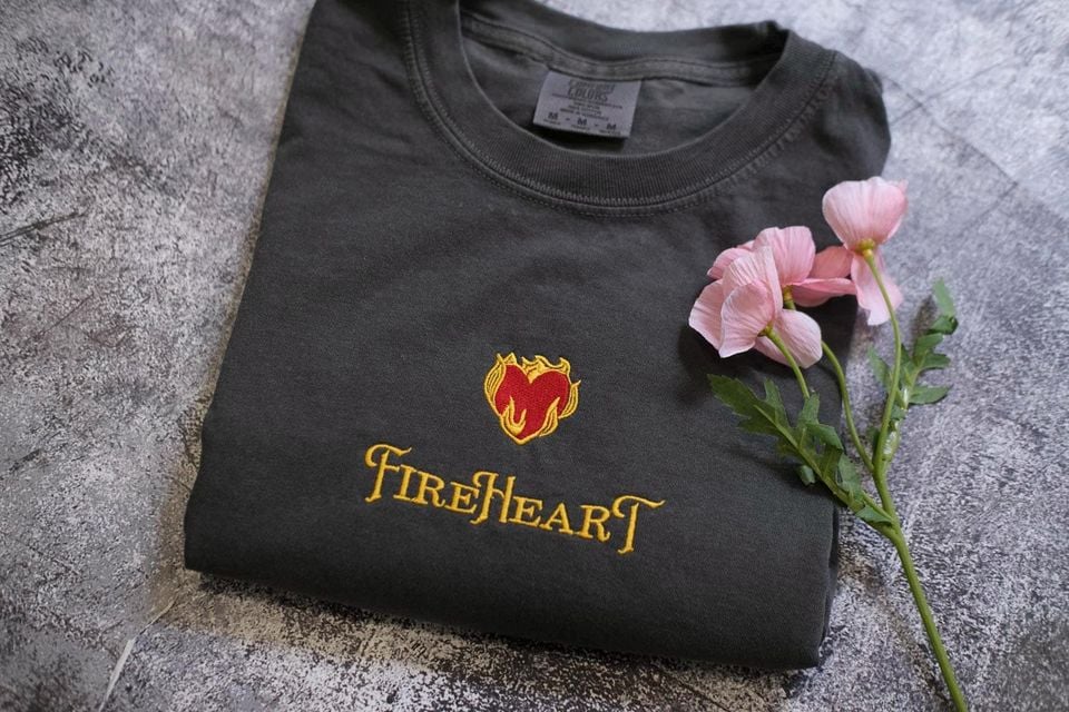Embroidered Fireheart Shirt, To Whatever End, Throne Of Glass, Bookish, Velaris, Comfort Colors Aelin Galathynius