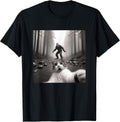 Funny Surprised Scared Cat Selfie with Sasquatsch Bigfoot T-Shirt