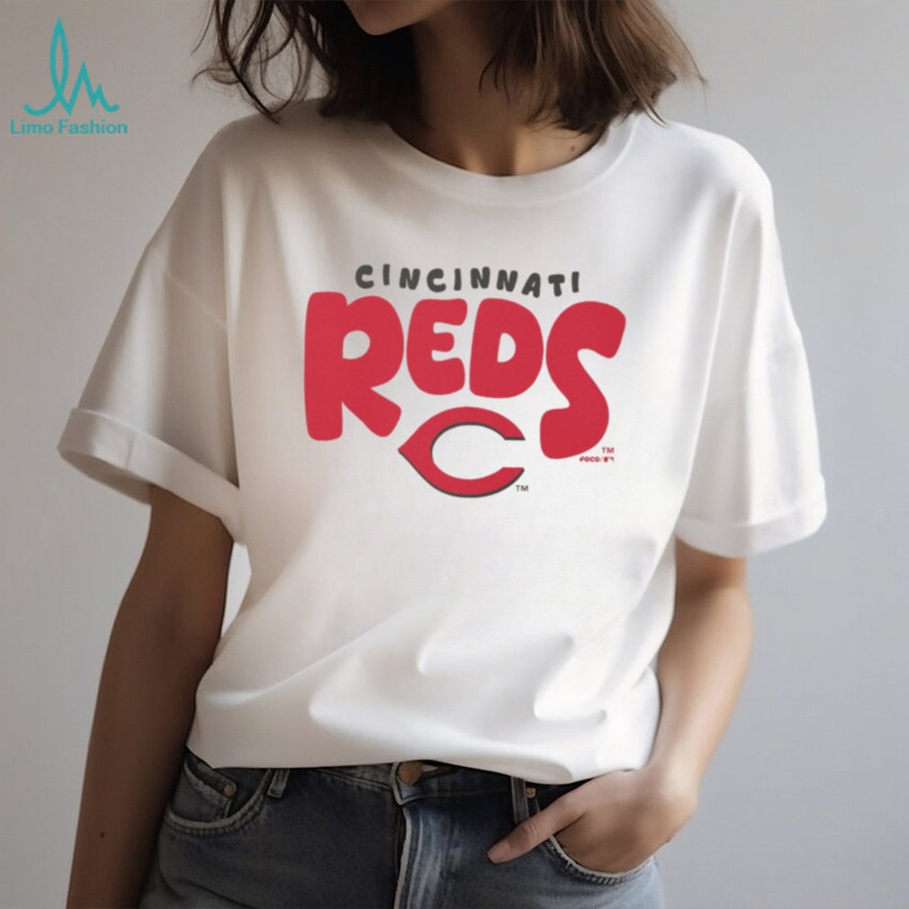 Cincinnati Reds Vintage Style Oatmeal Heather Crewneck T shirt
