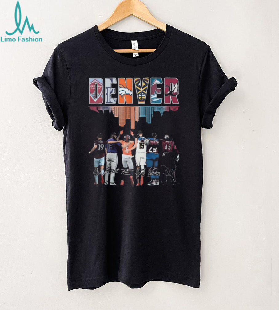 Denver City Skyline Players Huddle Sports Fan T Shirt