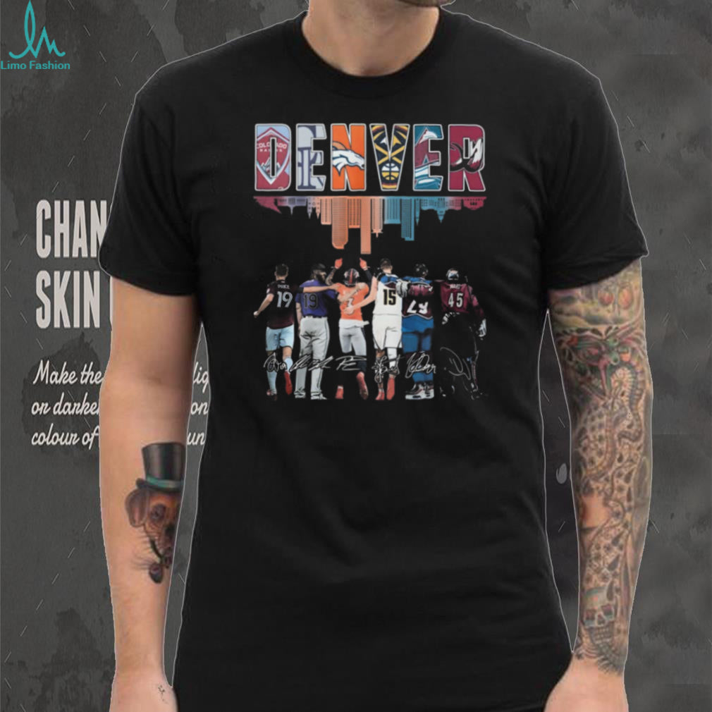 Denver City Skyline Players Huddle Sports Fan T Shirt