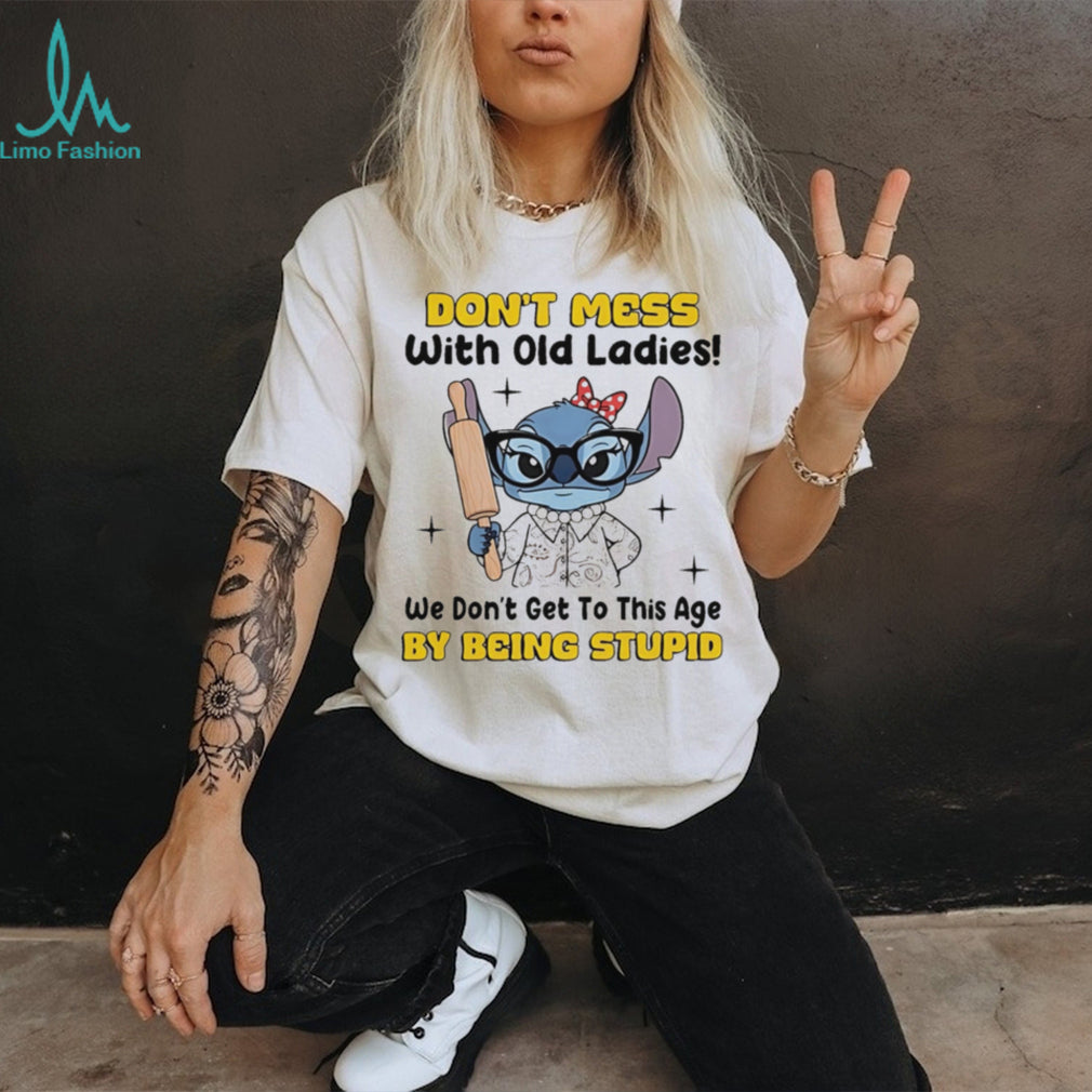 Don’t Mess With Old Ladies Funny Grandma Alien Character Shirt