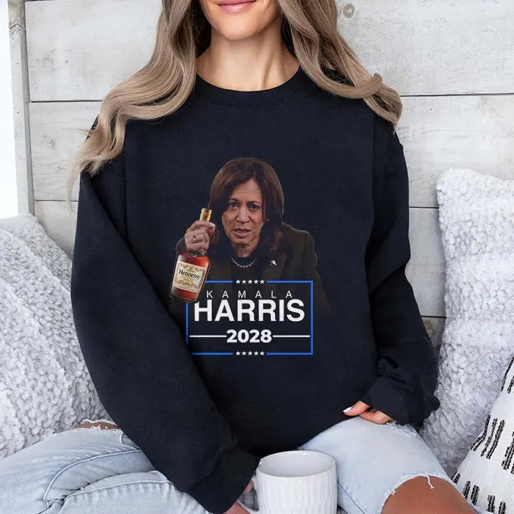 Drunk Aunt Kamala Harris Running In 2028 T Shirt