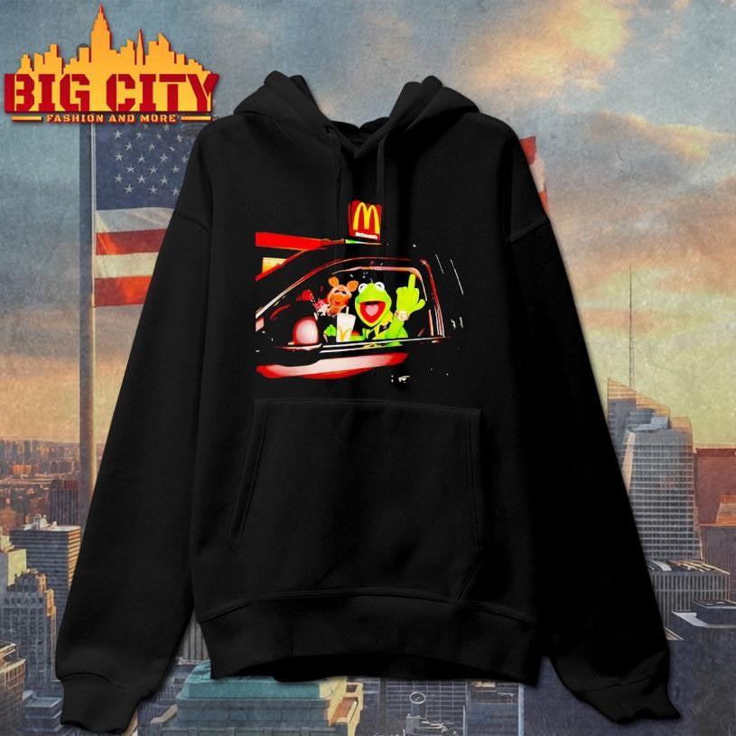 Frog Kermit Middle Finger And Miss Piggy Riding Car At Mcdonalds Shirt