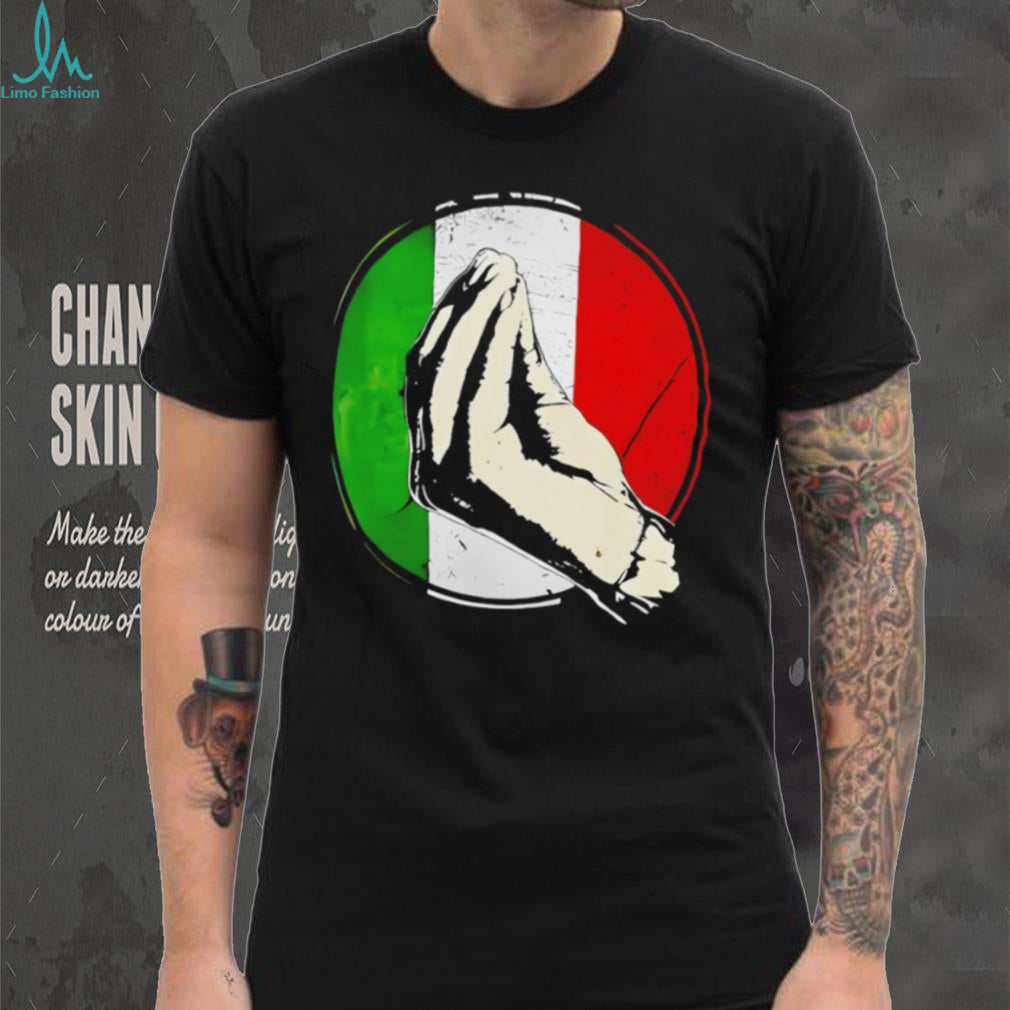 Italian Hand Gesture Icon Italy Flag Colors Distressed Graphic T Shirt