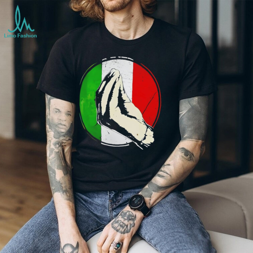 Italian Hand Gesture Icon Italy Flag Colors Distressed Graphic T Shirt