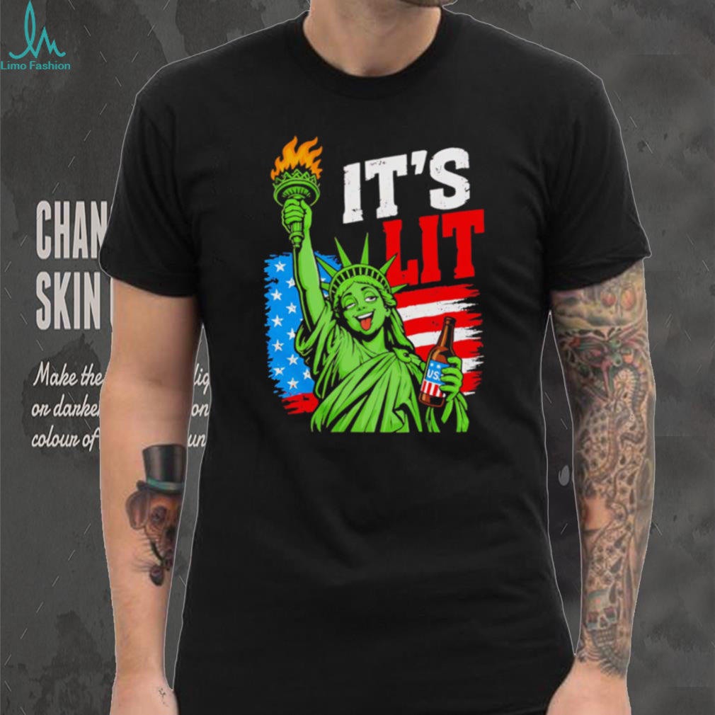 It’s Lit Statue Of Liberty Drinking Beer Fourth Of July Vintage American Flag T Shirt