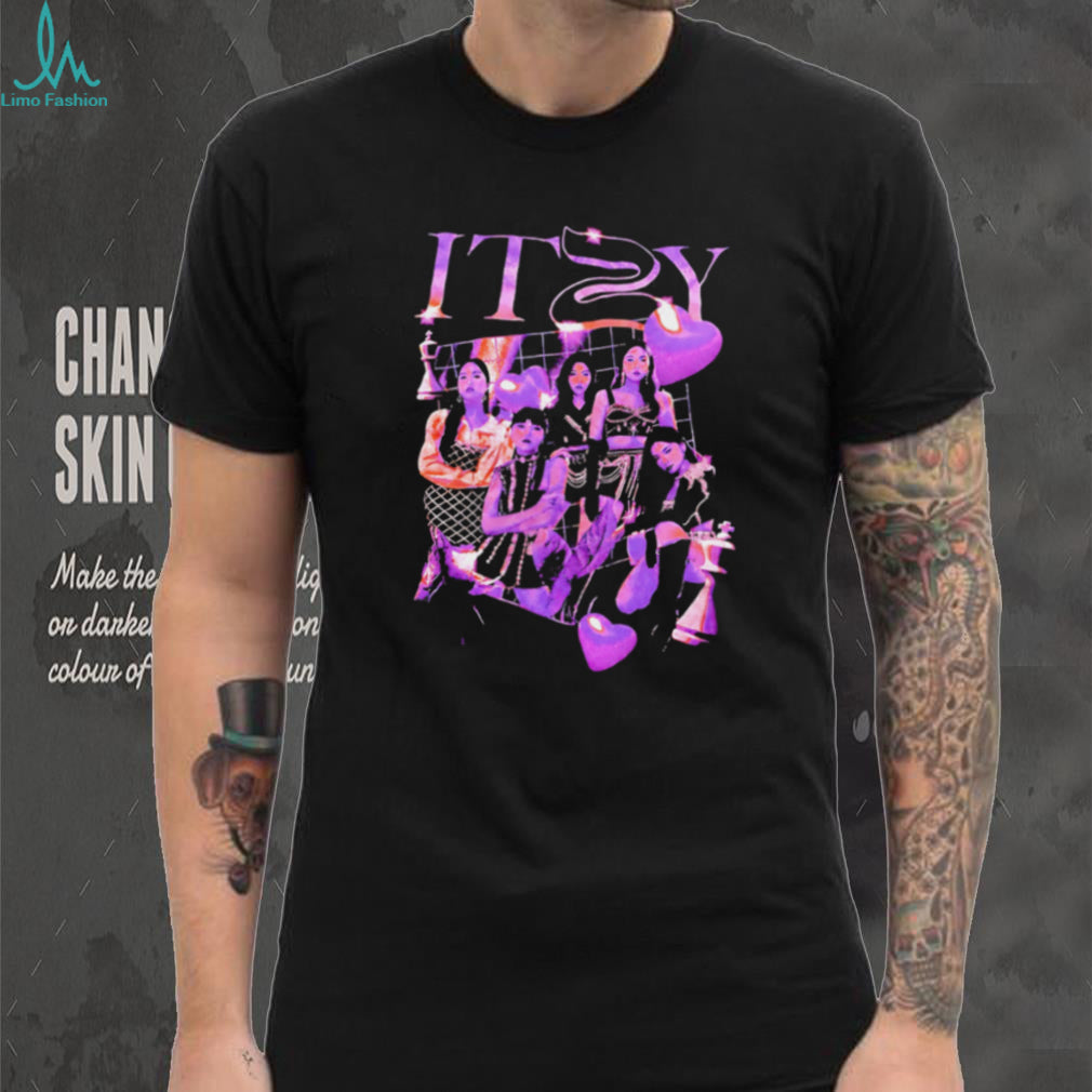 Itzy Kpop Group Members Stylish Aesthetic Fan Graphic T Shirt