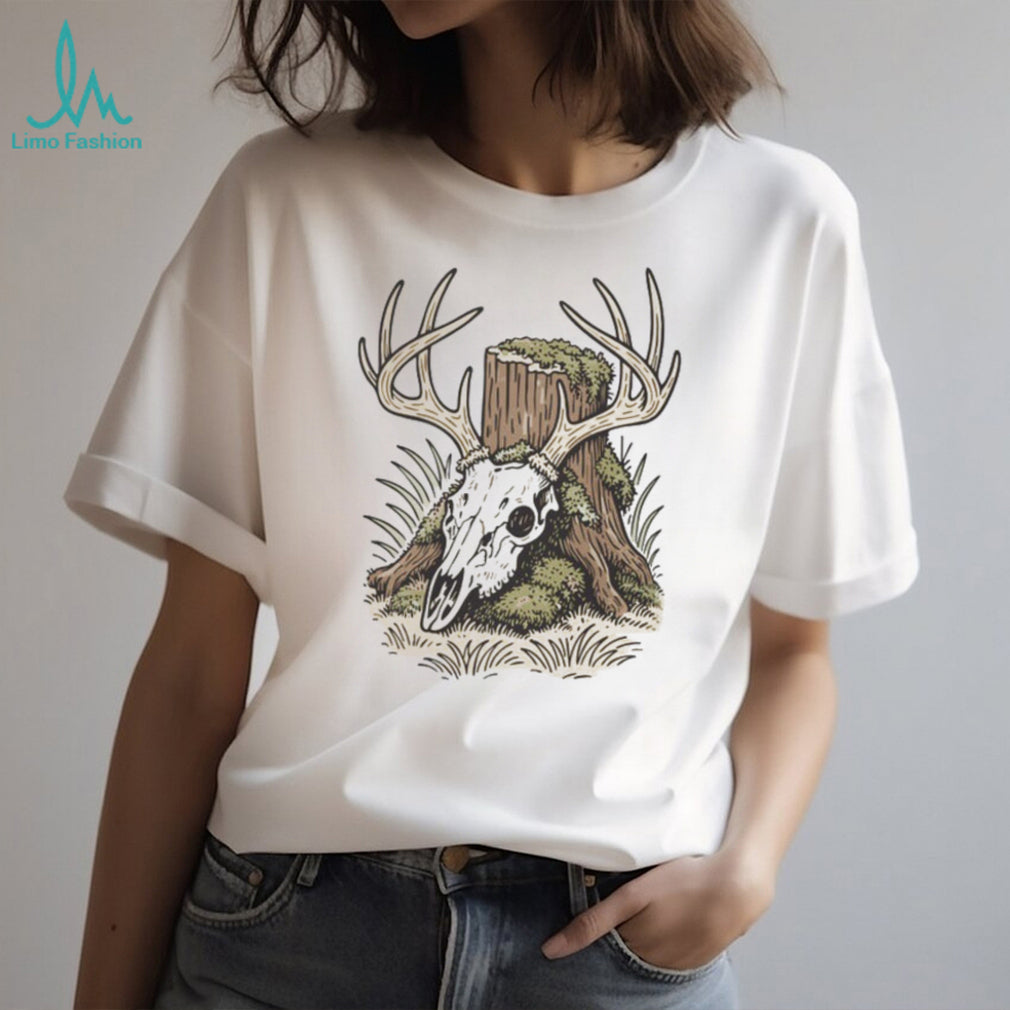 Mossy Deer Skull Antlers Forest Stump Hunting Graphic T shirt