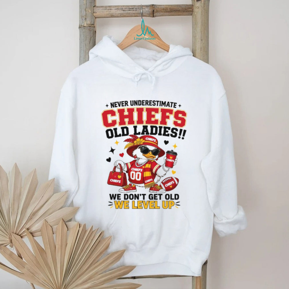 Never Underestimate A Chiefs Old Lady Level Up Duck Fan T Shirt