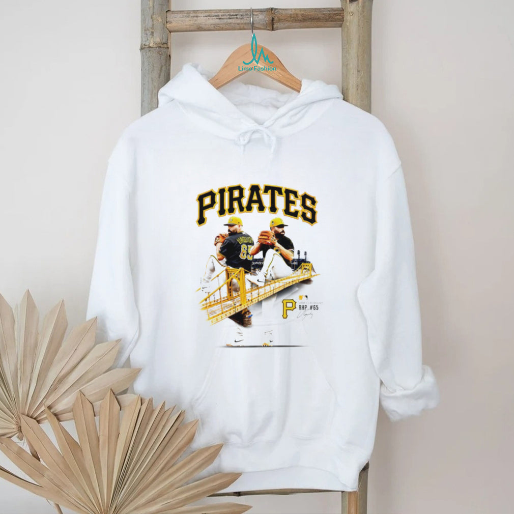 Pittsburgh Pirates Baseball Roberto Clemente Bridge Graphic T Shirt