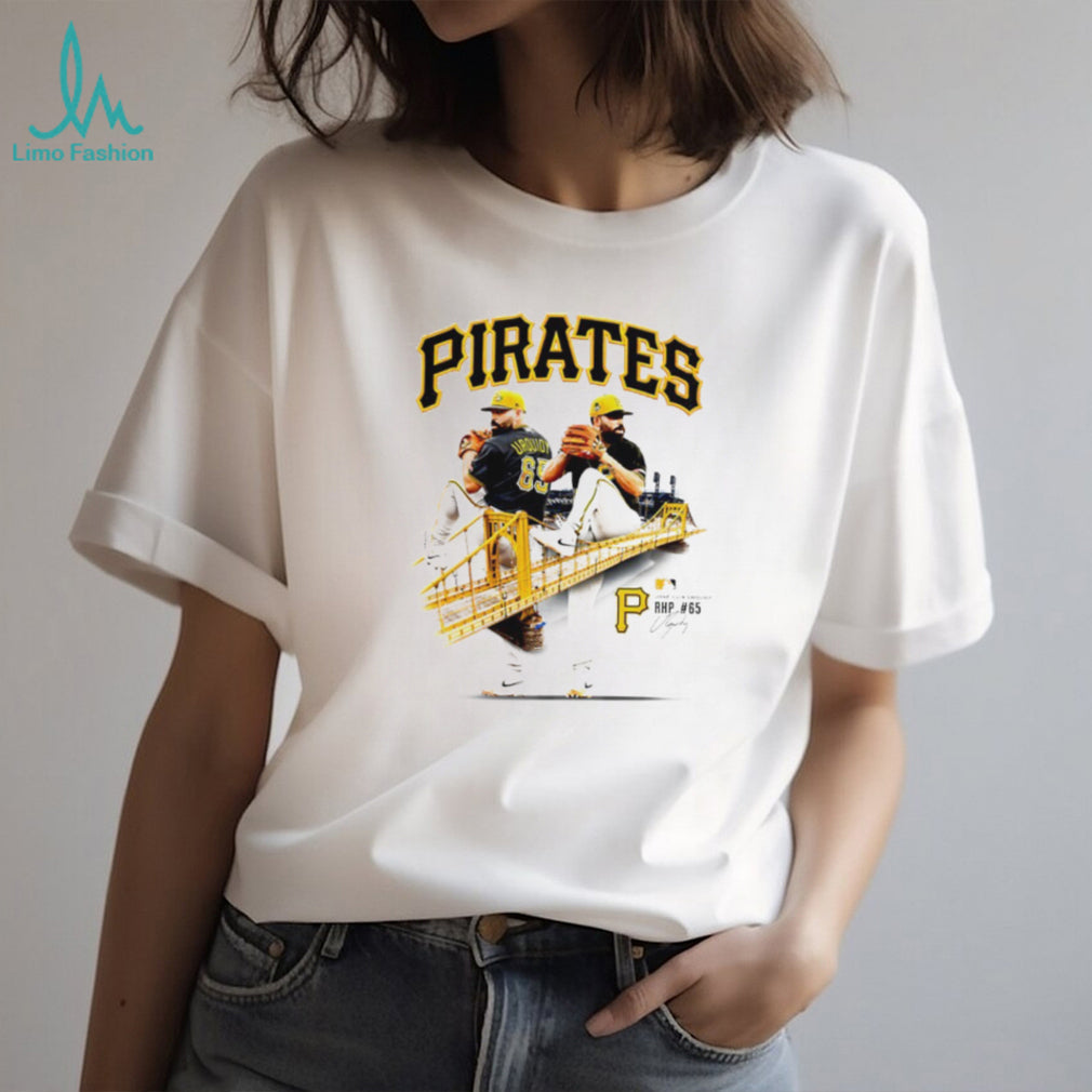 Pittsburgh Pirates Baseball Roberto Clemente Bridge Graphic T Shirt