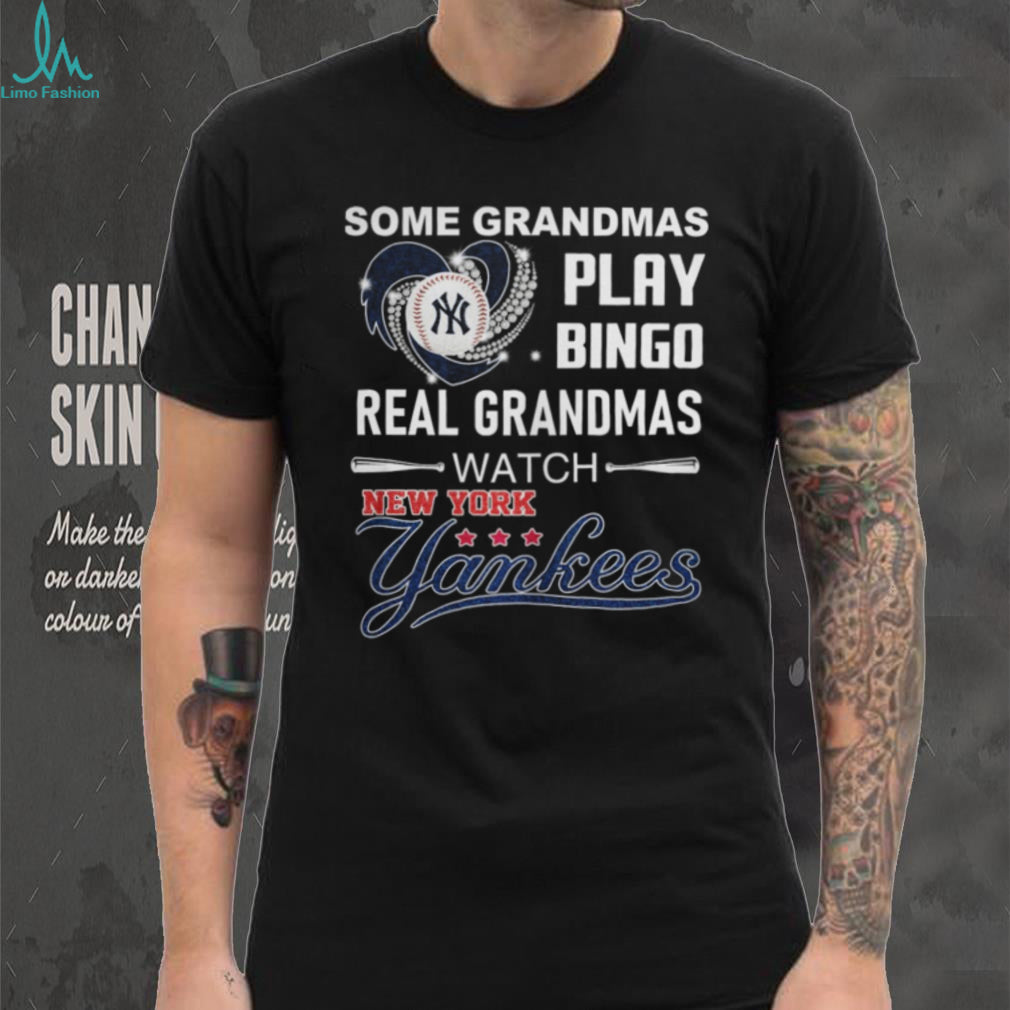 Real Grandmas Watch New York Yankees Baseball Heart T Shirt