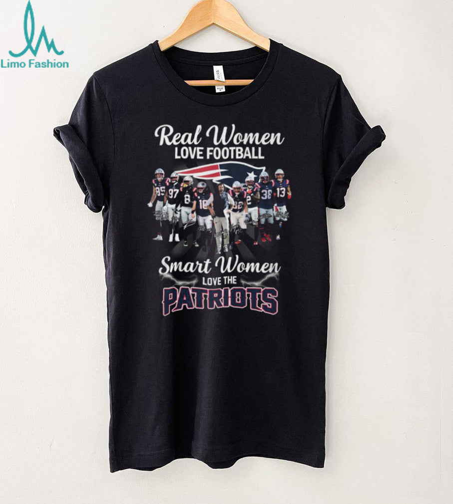 Real Women Love Football Smart Women Love The Patriots T Shirt