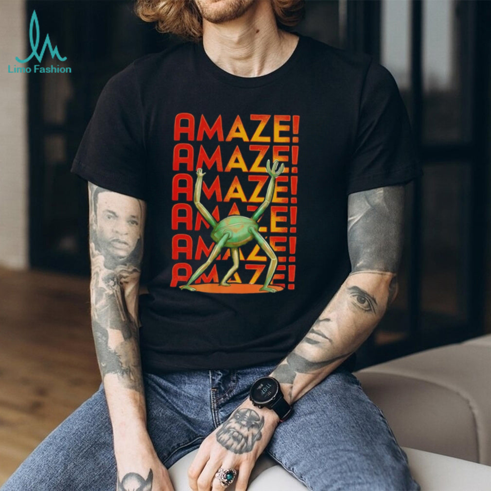 Retro Amaze! Green Robot Dancing Graphic T Shirt