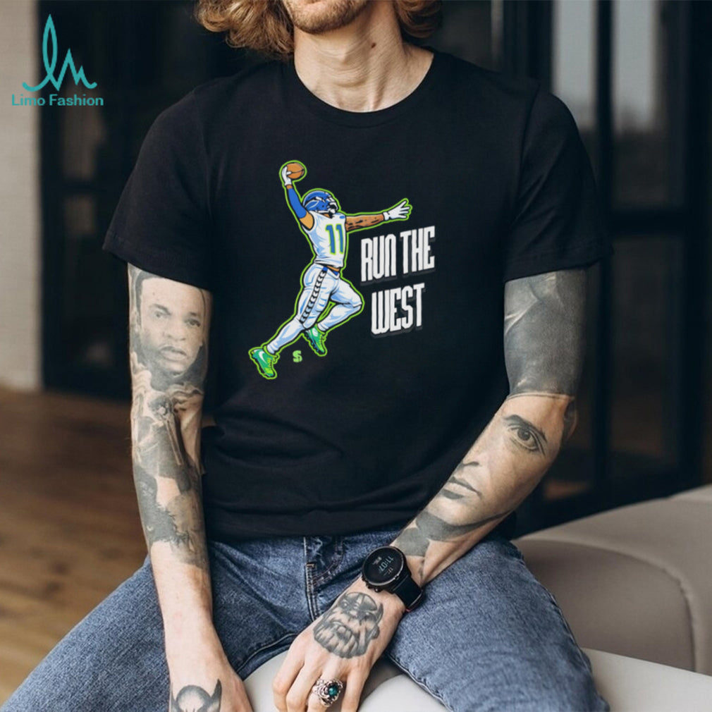 Run The West Seattle Football Number 11 Catch Illustration Men Fans Sports T Shirt