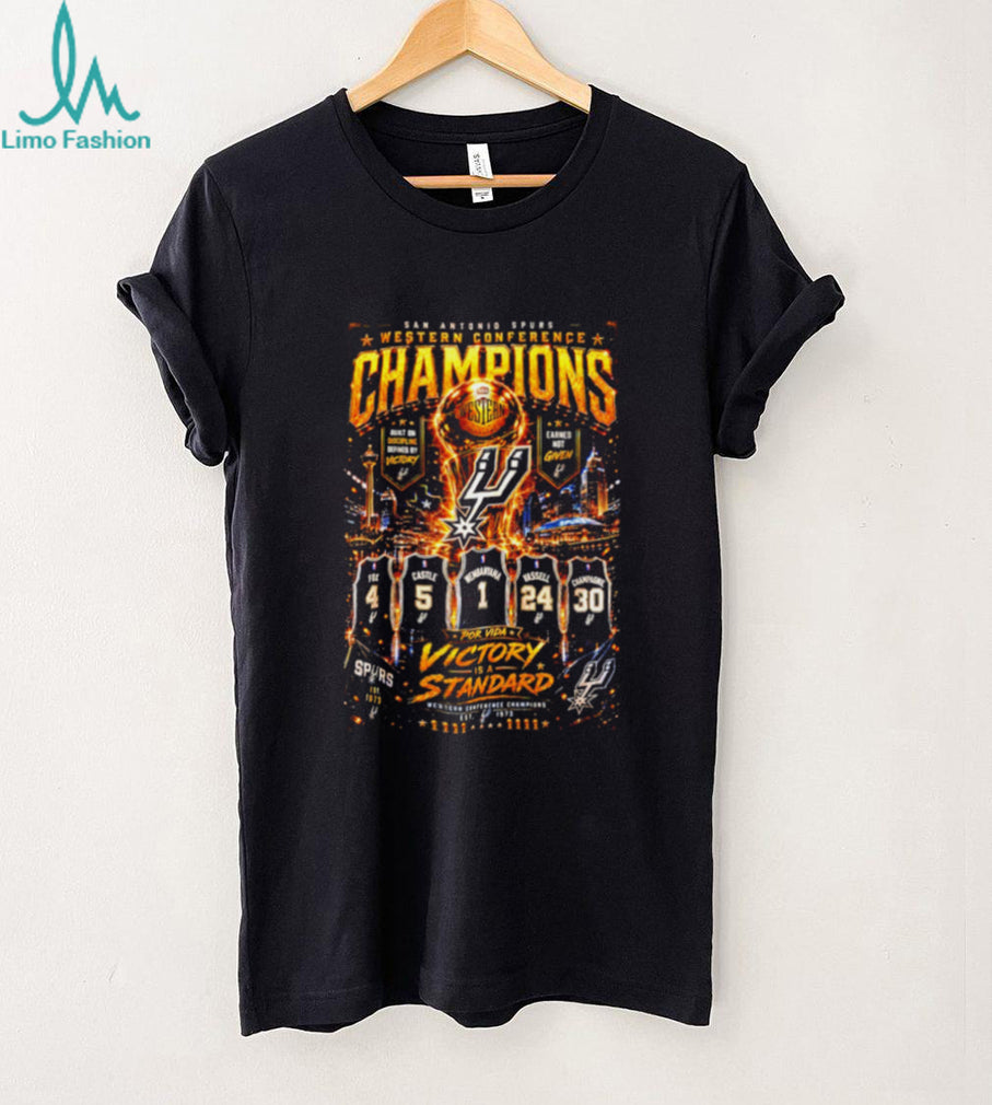 San Antonio Spurs 2026 Western Conference Champs Por Vida Victory is a Standard shirt
