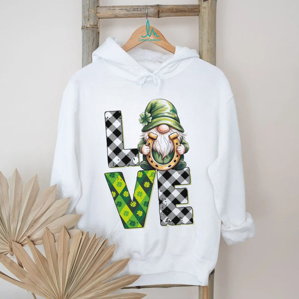 St. Patrick’s Day LOVE Gnome Horseshoe Plaid Clover T Shirt