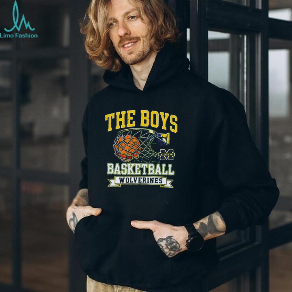 The Boys Michigan Wolverines Basketball Vintage Style T Shirt
