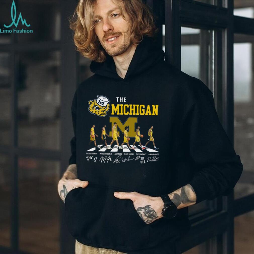 The Michigan Wolverines Basketball Abbey Road Signature Walk Coffee T Shirt