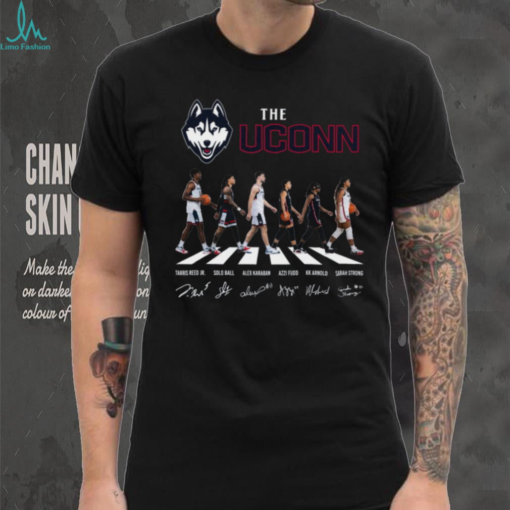 UConn Huskies Abbey Road Basketball Team Signatures Black T Shirt