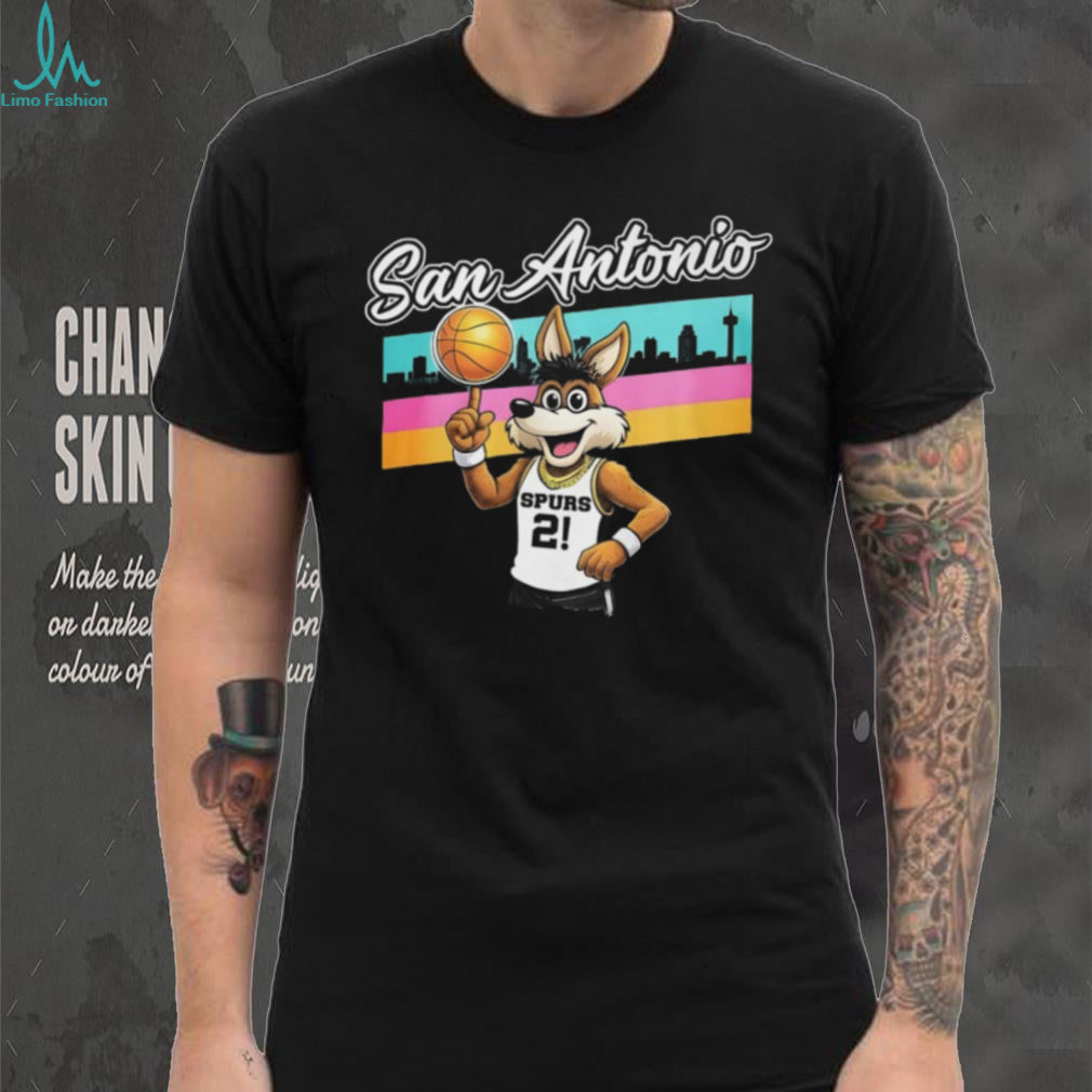Vintage San Antonio Spurs Coyote Basketball Skyline Retro T Shirt