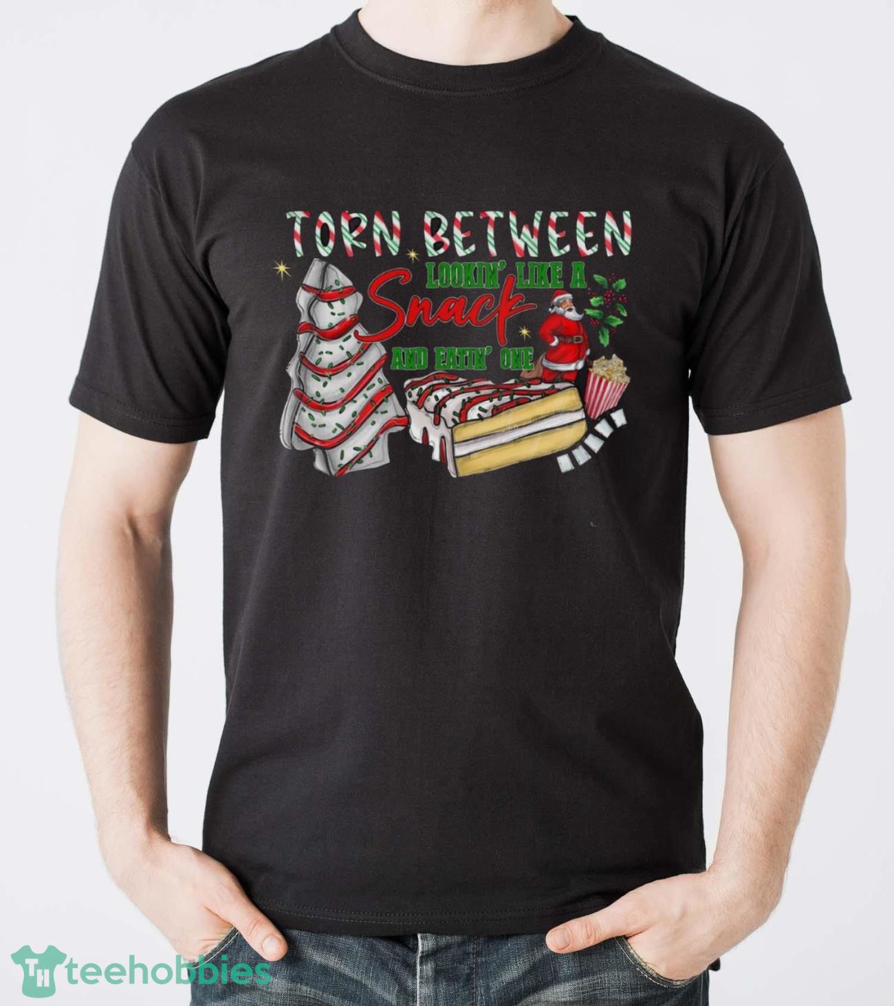 Christmas Tree Cake Torn Between Lookin’ Like a Snack and Eatin’ One Shirt