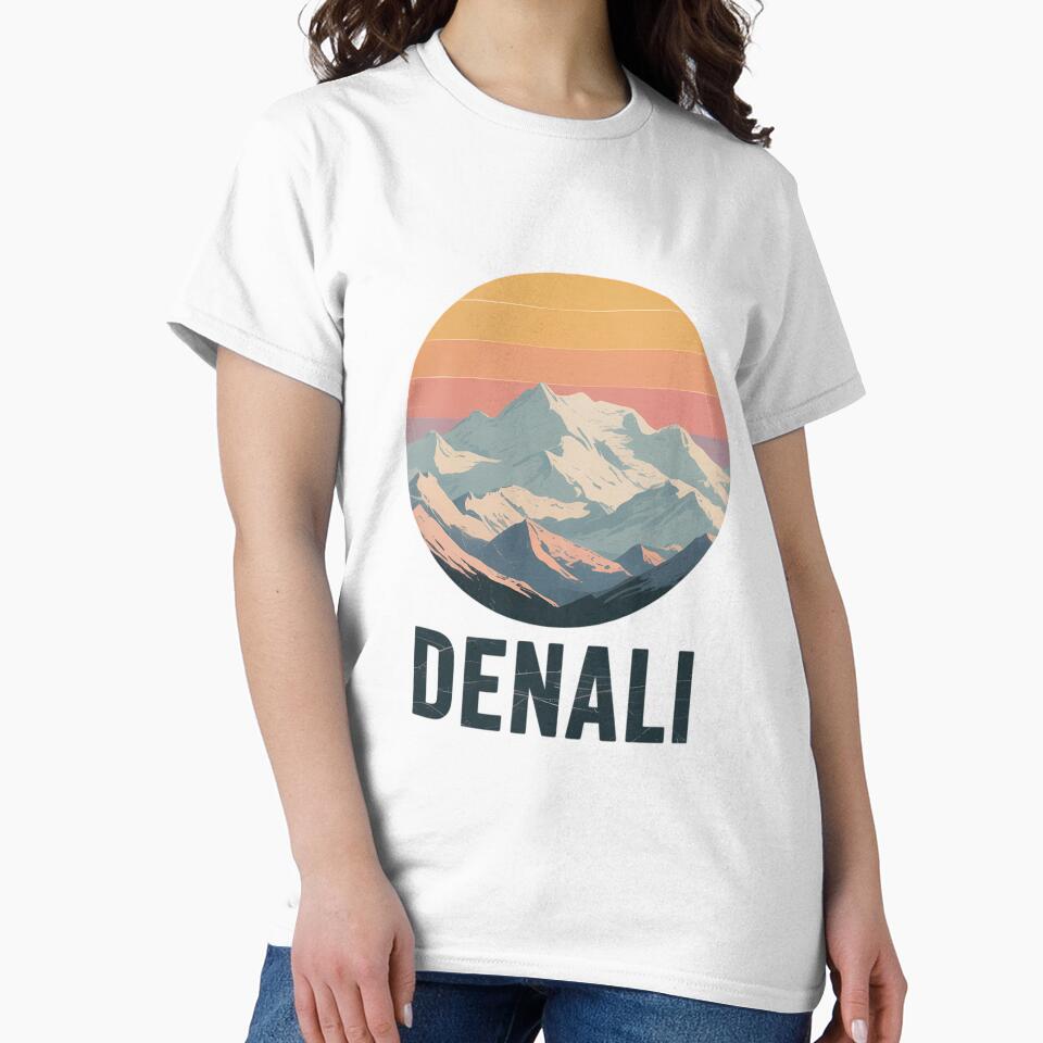 Denali Alaska Tourist by Bandikonsalez