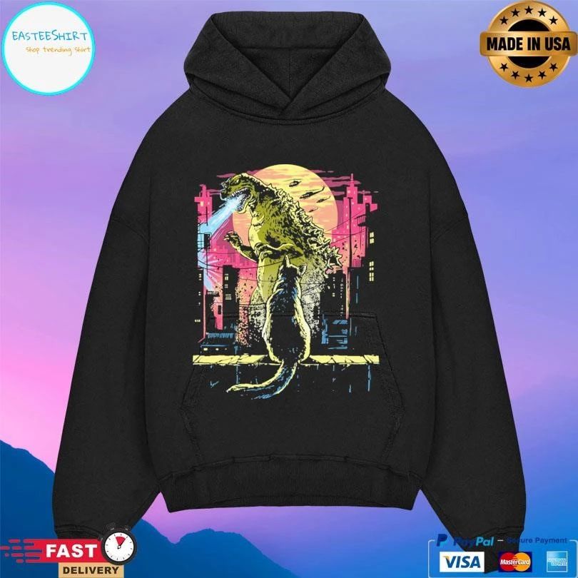 Watching The Kaiju Zascanauta T-shirts